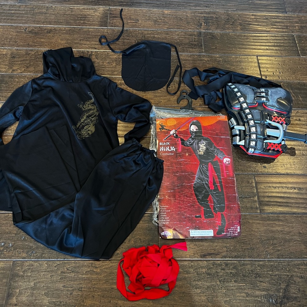Ninja Costume & Swords/Chest Protector size 8-10 Christmas Gift Halloween